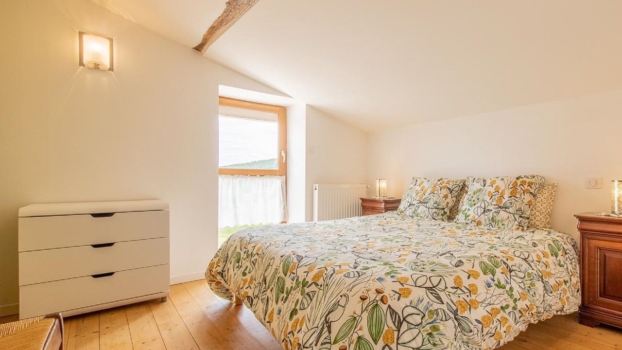 Photo of Bedroom in Lugny