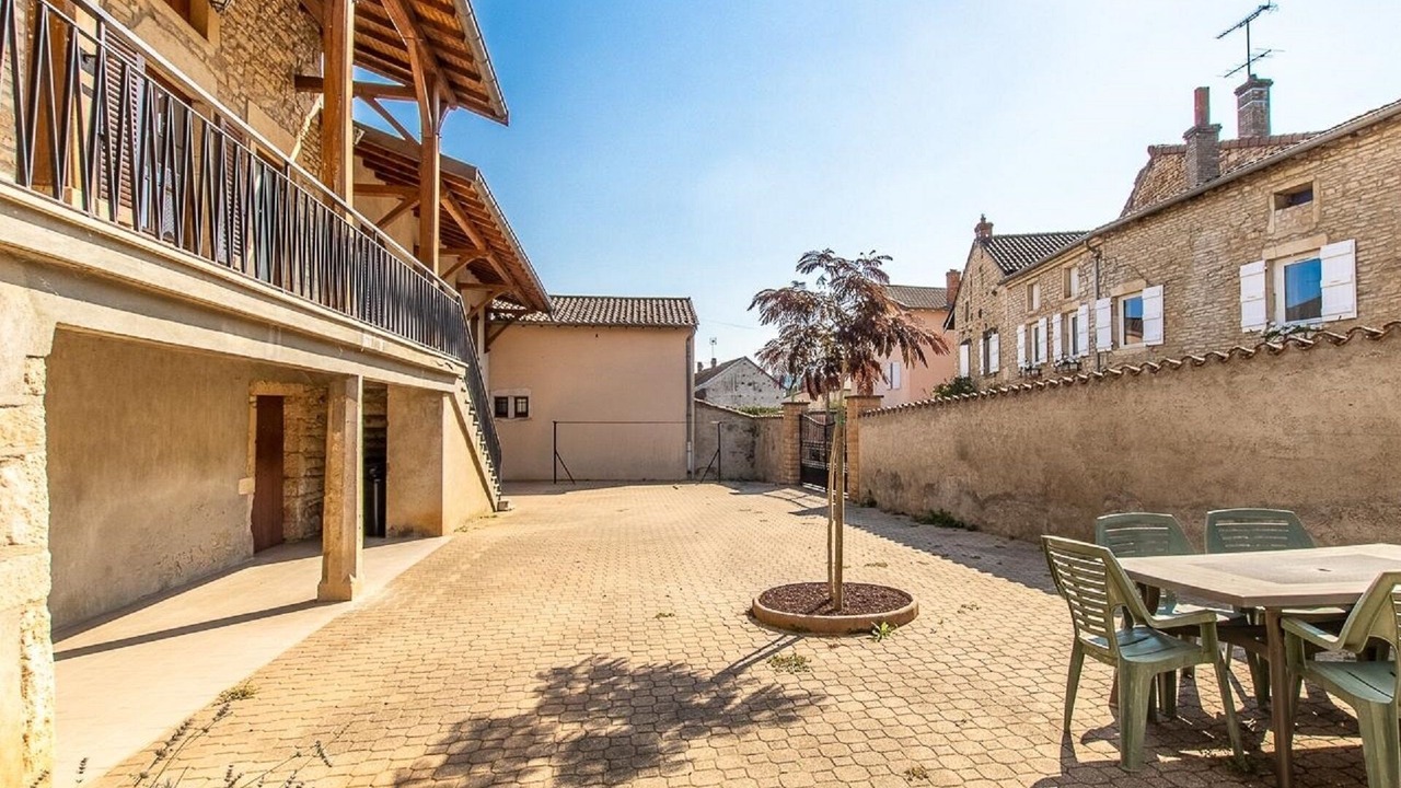 Photo of Outdoor in Lugny