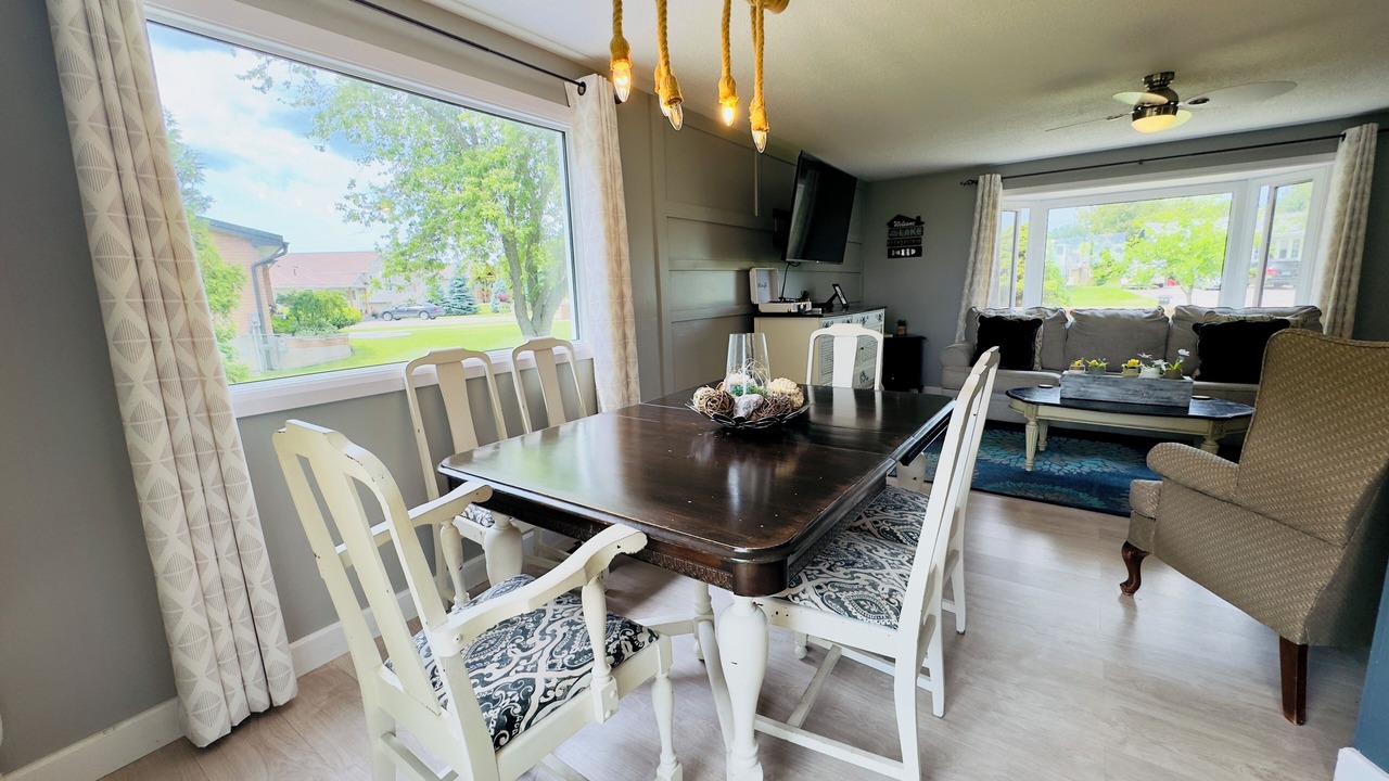 Photo of Livingroom in Lambton Shores