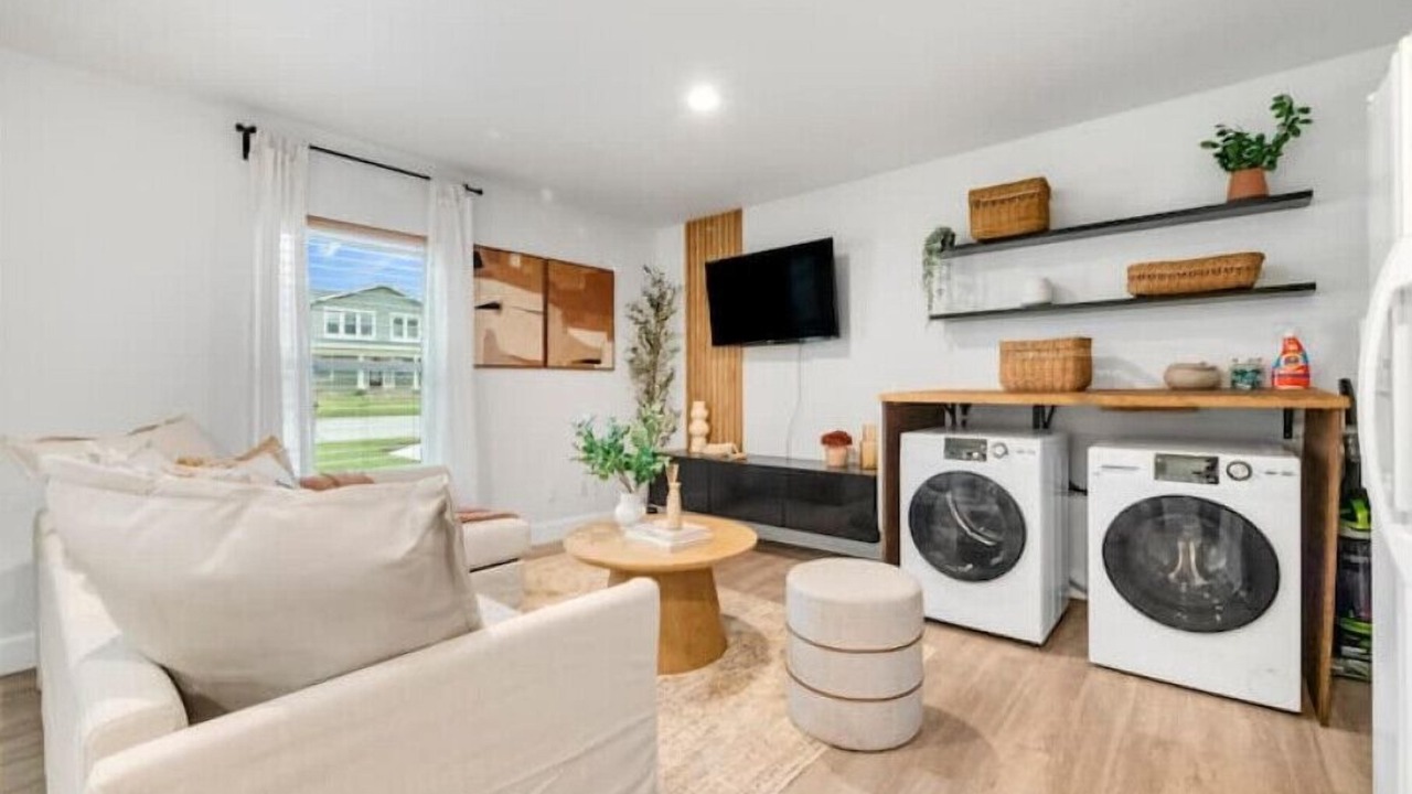 Photo of Livingroom in Central Arlington