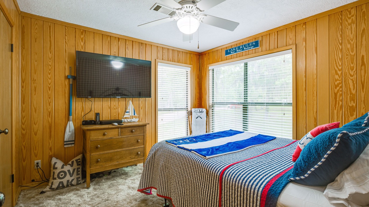 Photo of Bedroom in Oakhurst