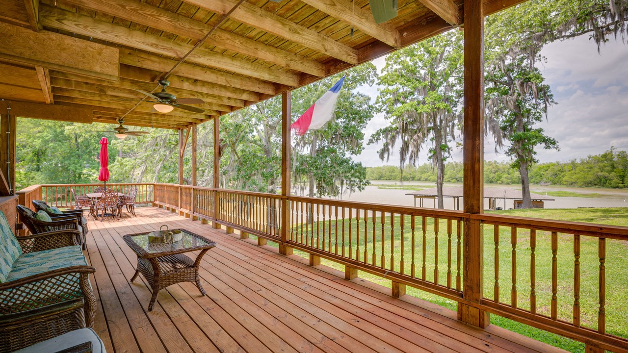 Photo of Patio Balcony in Oakhurst