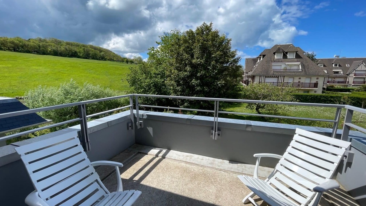 Photo of Patio Balcony in Benerville-sur-Mer