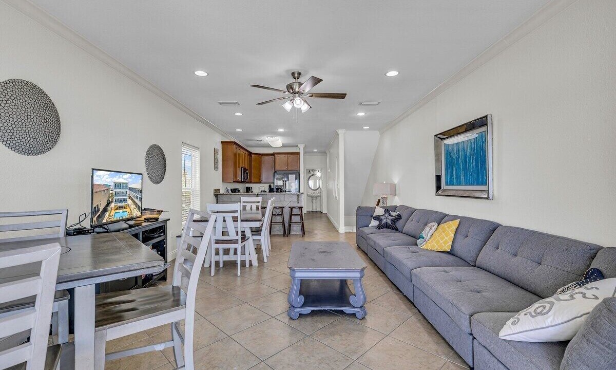 Photo of Livingroom in Gulf Shores