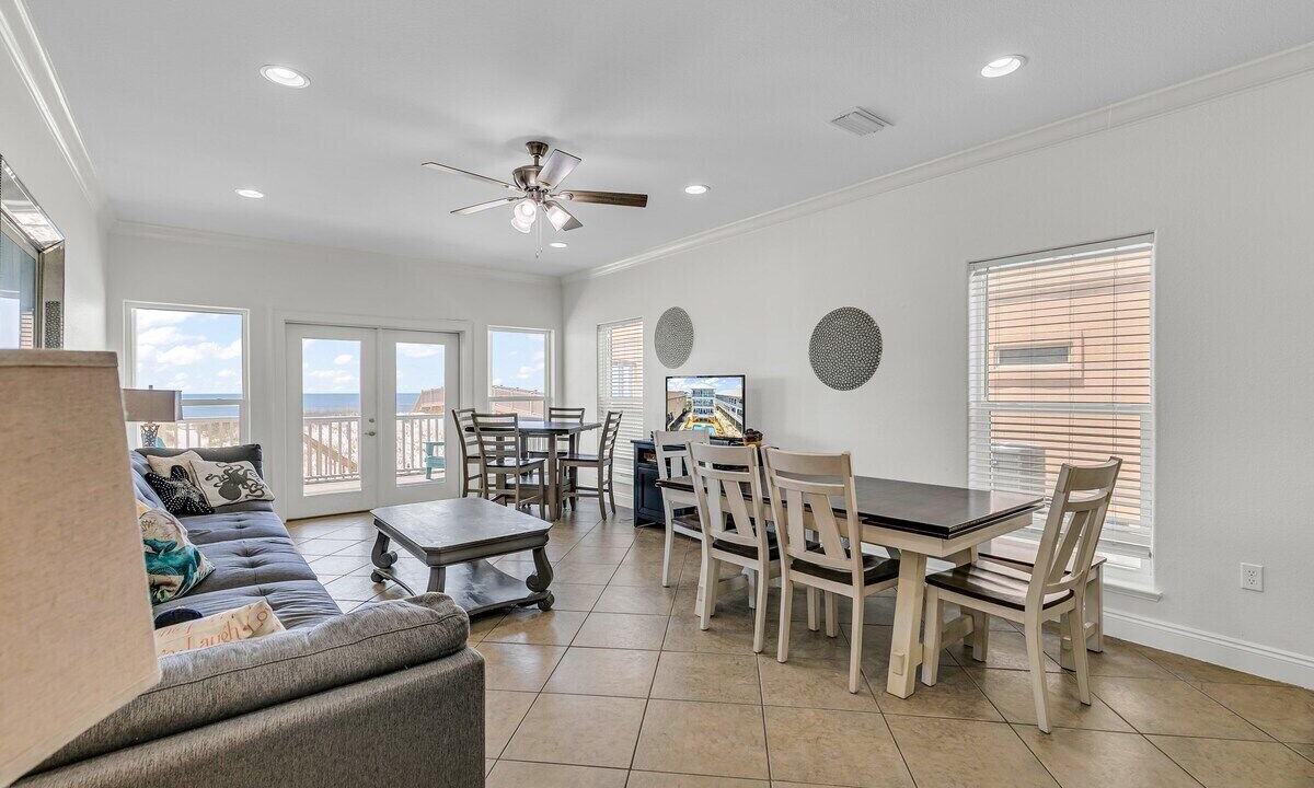 Photo of Livingroom in Gulf Shores