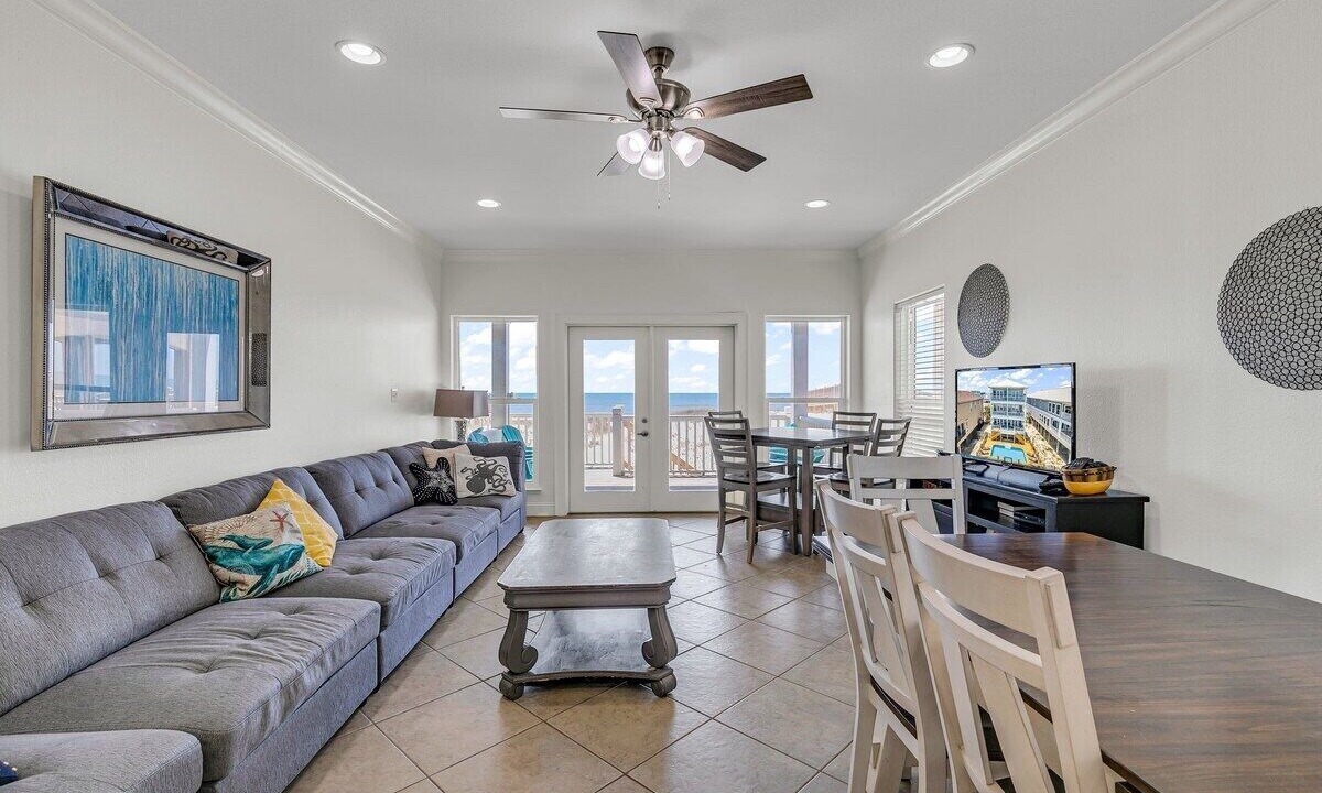 Photo of Livingroom in Gulf Shores