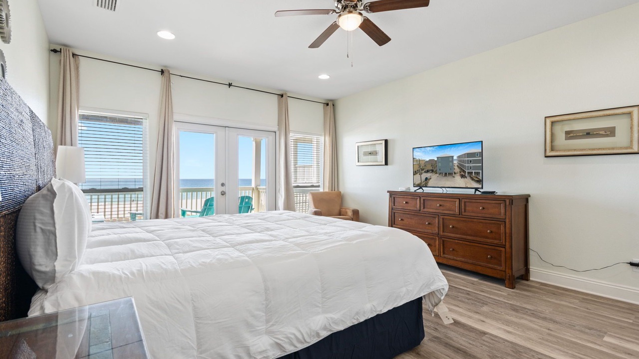 Photo of Bedroom in Gulf Shores