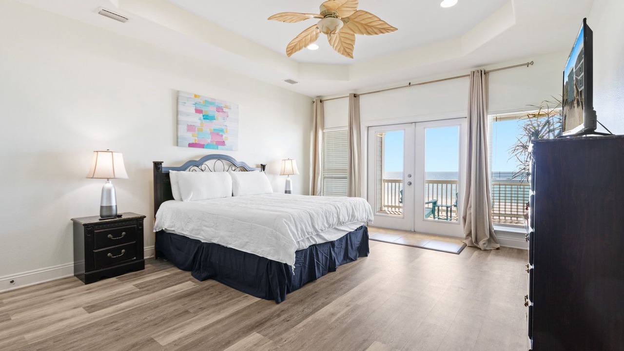 Photo of Bedroom in Gulf Shores