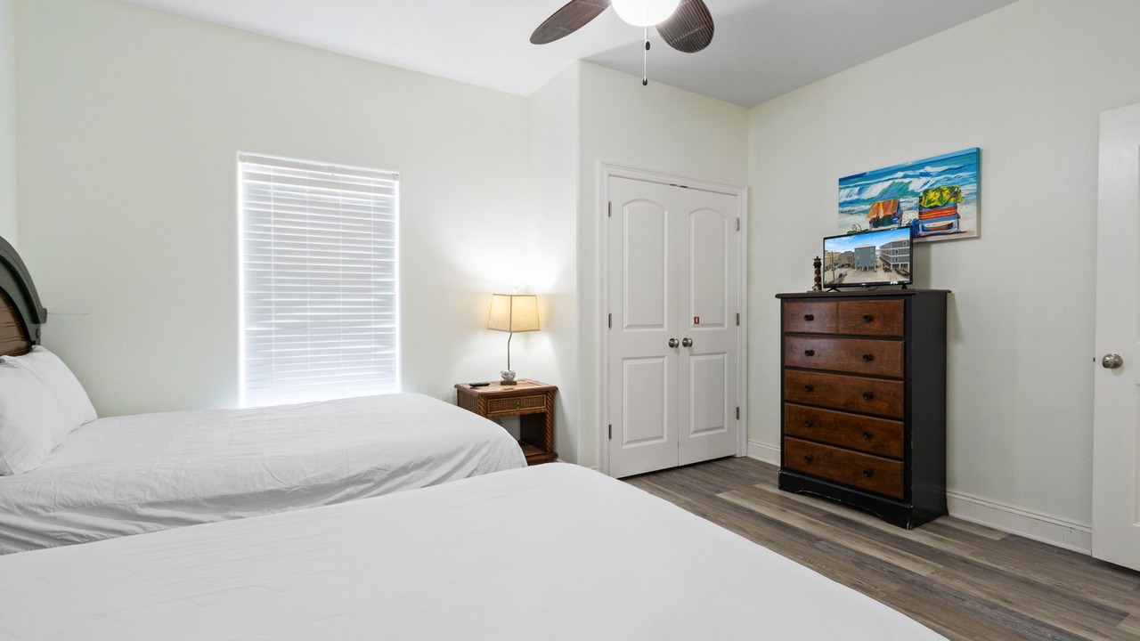 Photo of Bedroom in Gulf Shores