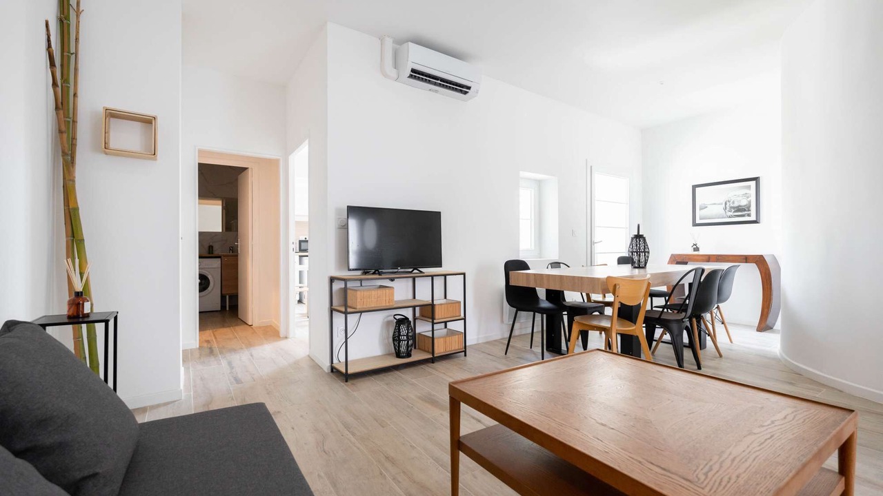 Photo of Livingroom in Mazargues