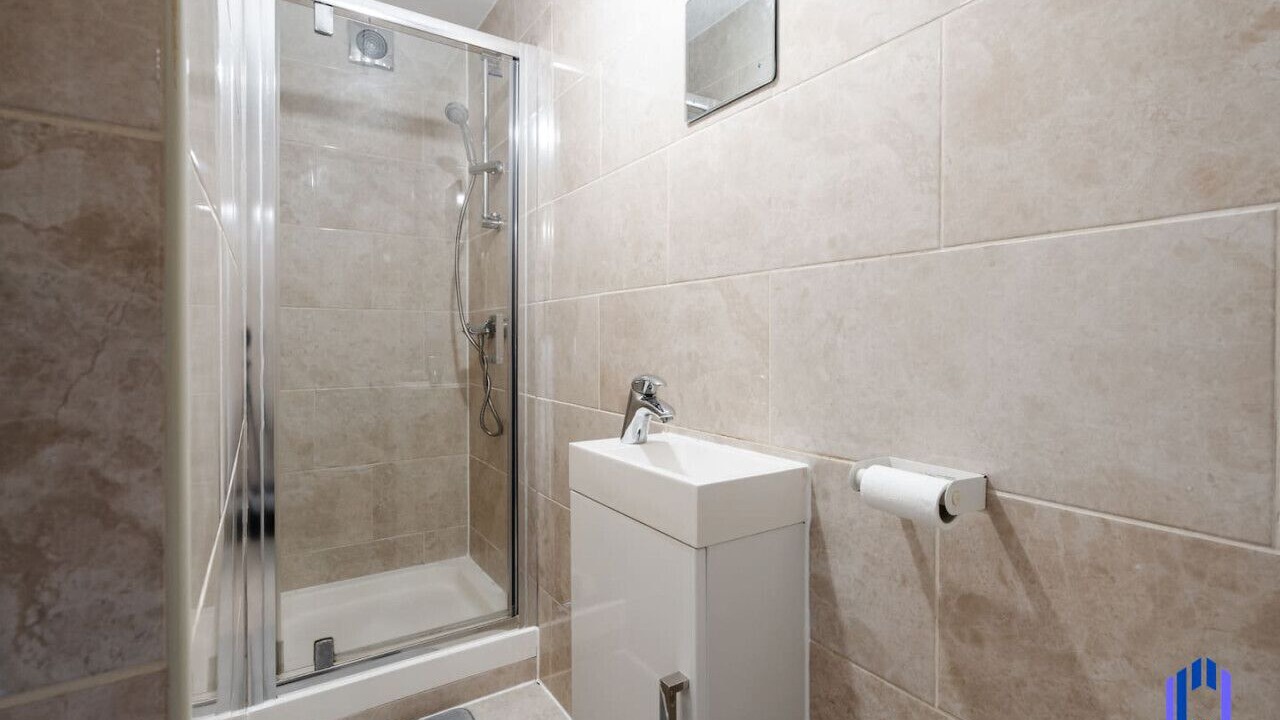 Photo of Others in Openshaw