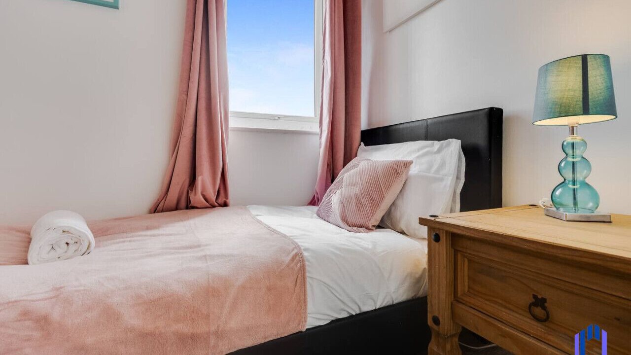 Photo of Others in Openshaw