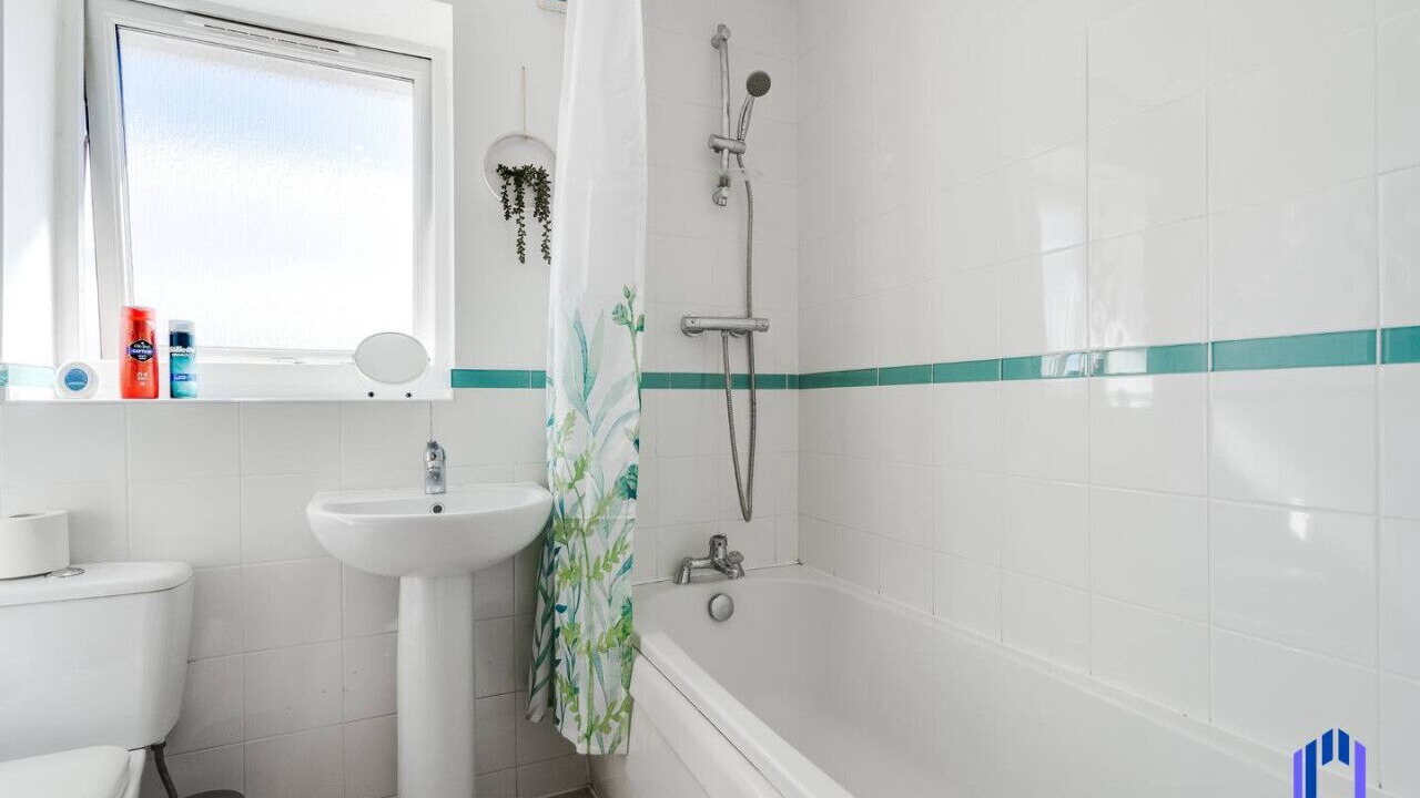 Photo of Others in Openshaw