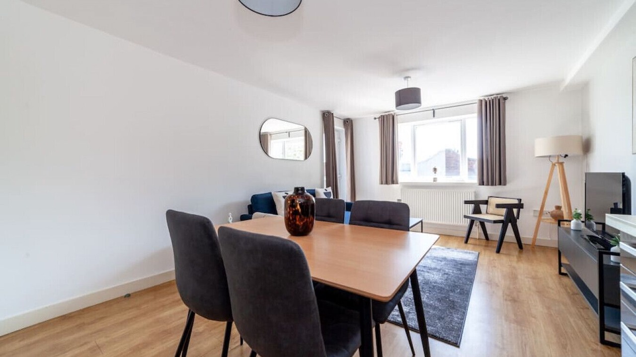 Photo of Others in Collier's Wood