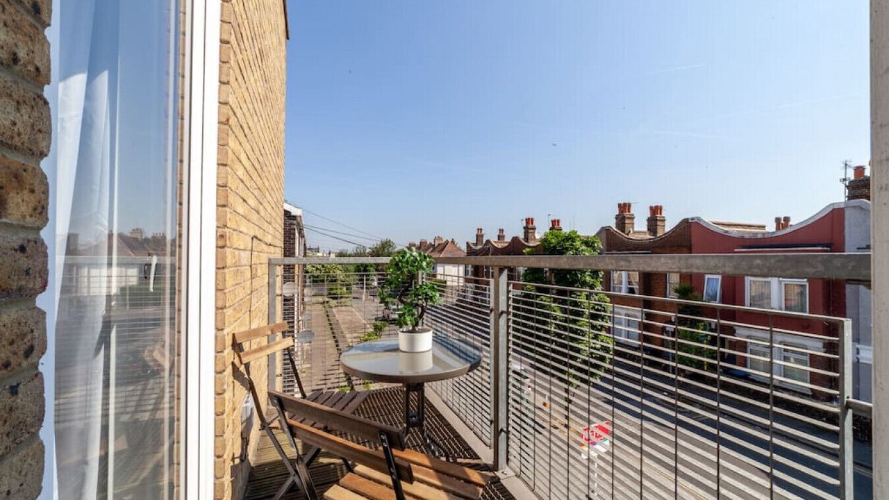 Photo of Outdoor in Collier's Wood