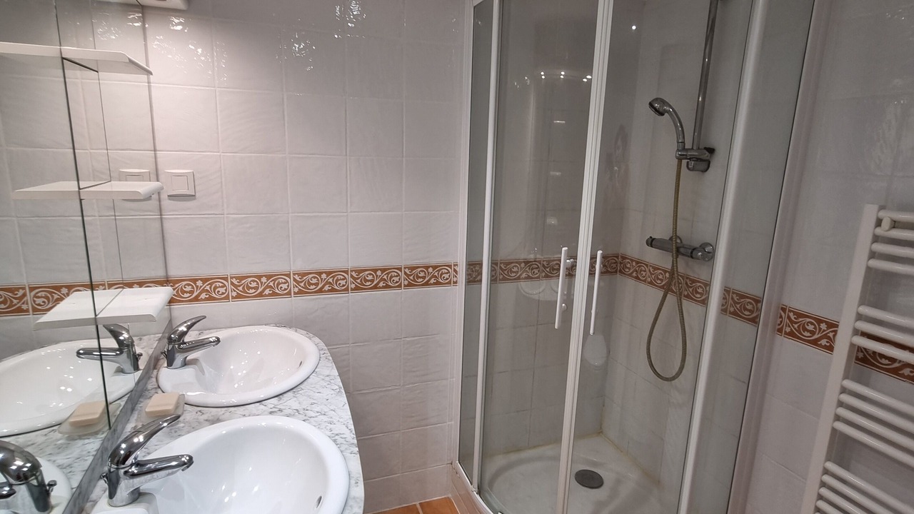 Photo of Bathroom in Archigny