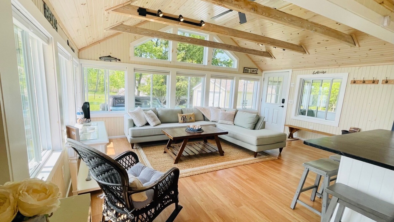 Photo of Livingroom in North Hero