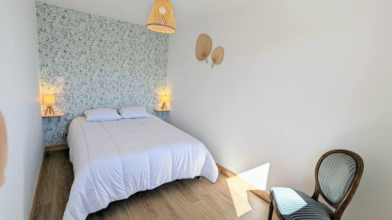 Photo of Bedroom in Lesperon
