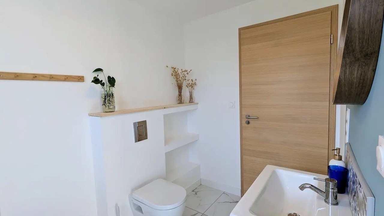 Photo of Bathroom in Lesperon