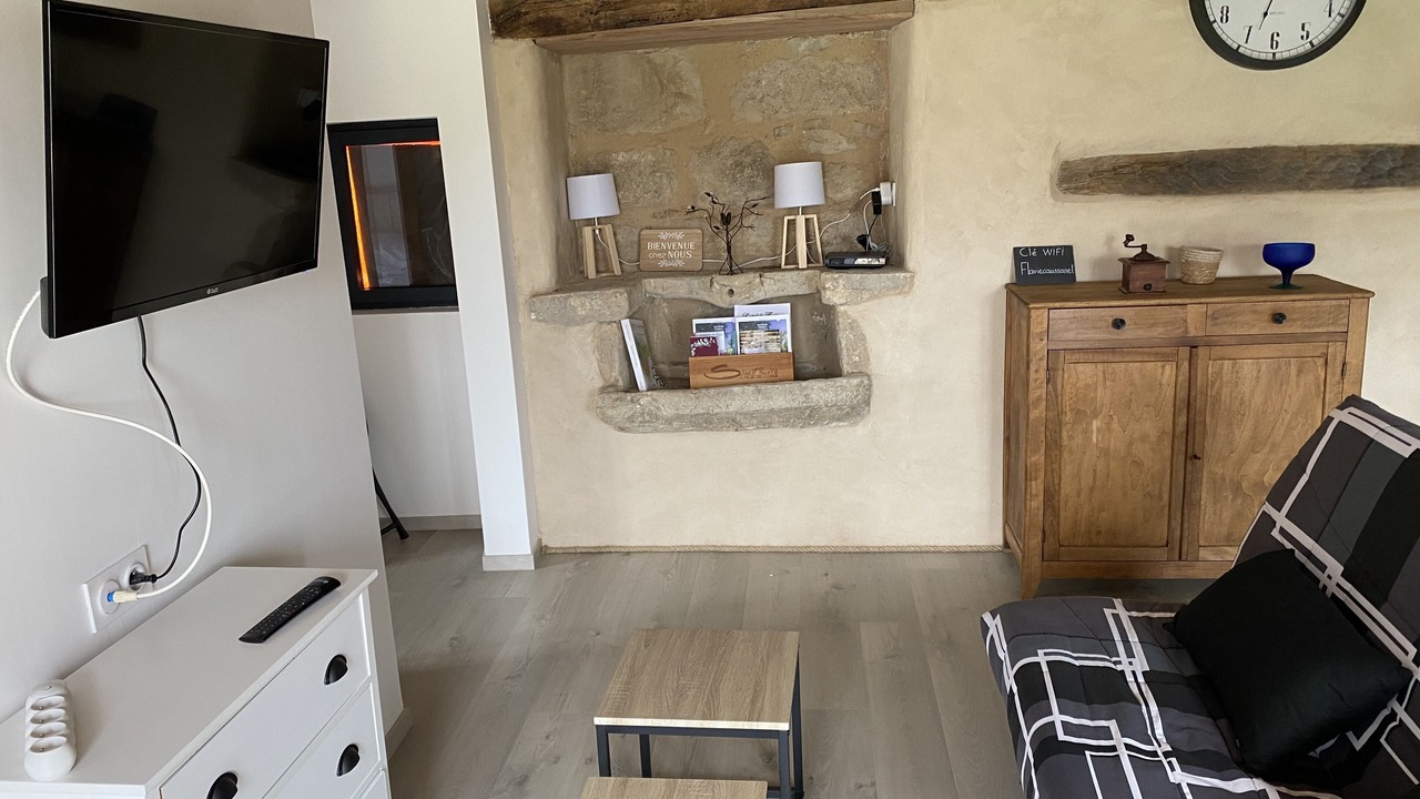 Photo of Livingroom in Villeneuve d'Aveyron