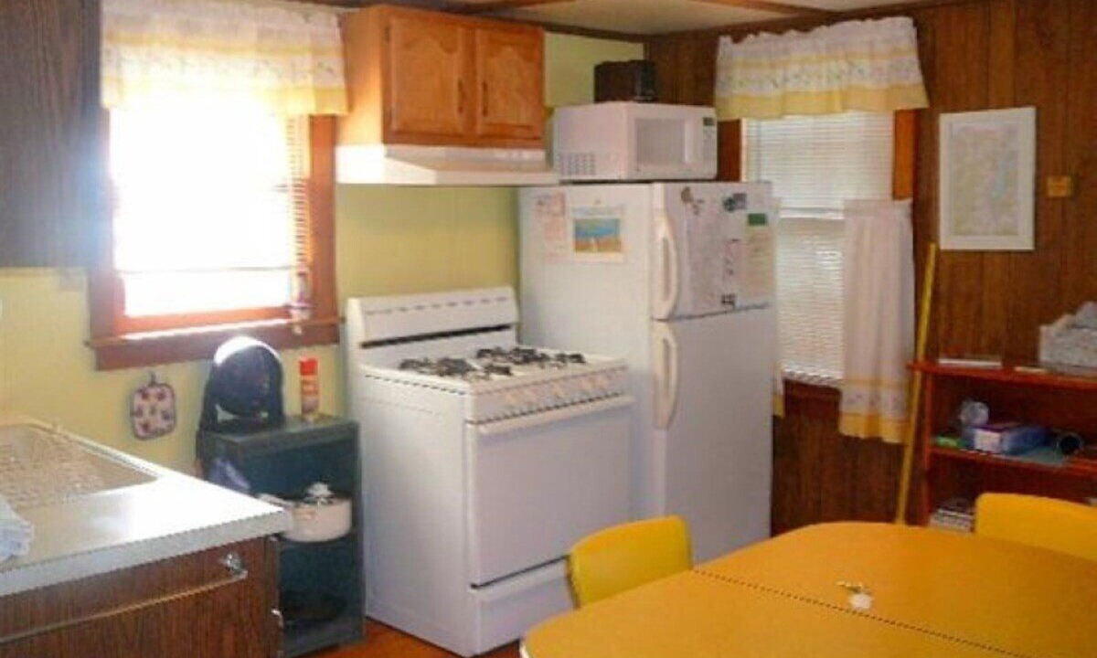 Photo of Others in Butternut