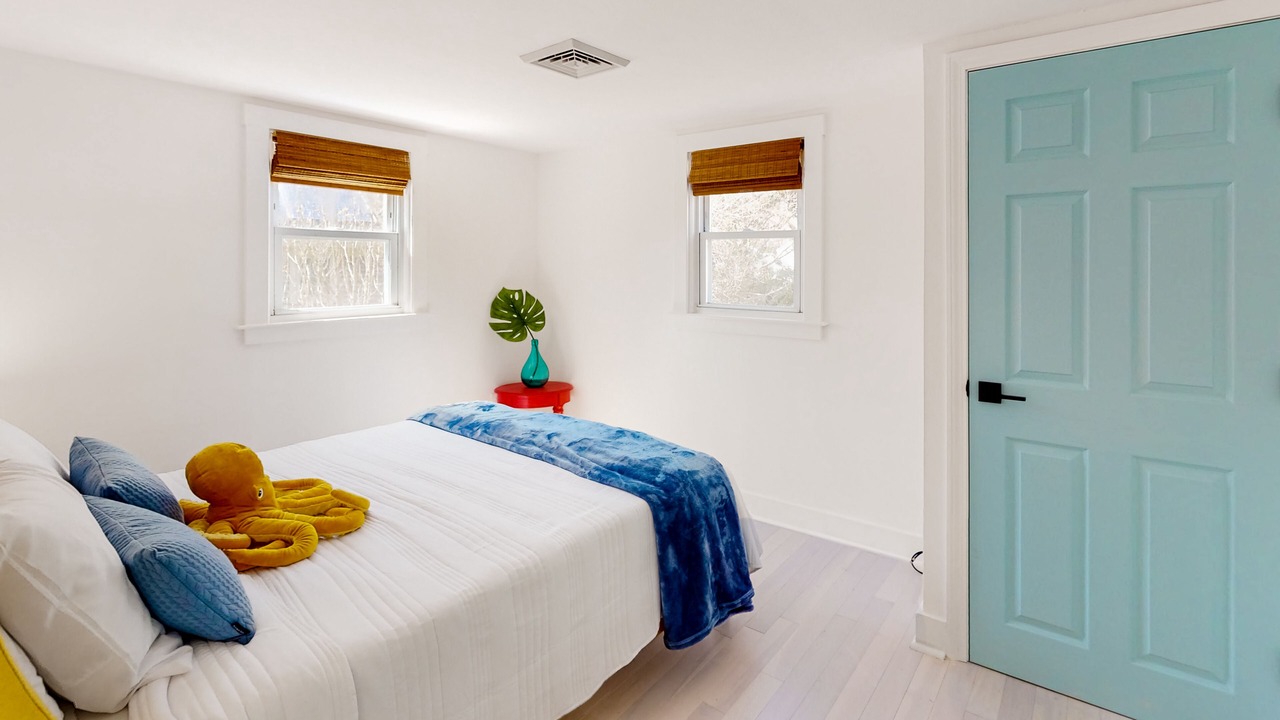 Photo of Bedroom in Cataumet