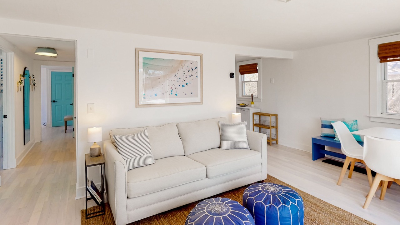 Photo of Livingroom in Cataumet