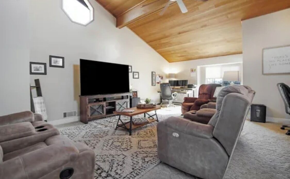 Photo of Livingroom in Discovery Bay