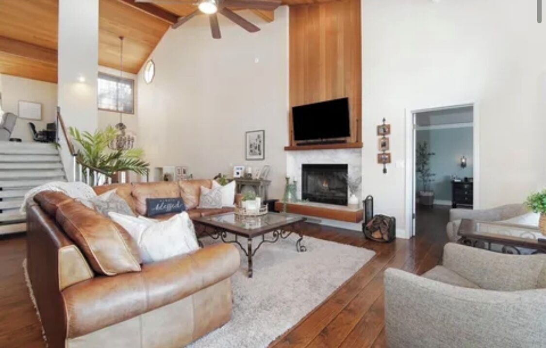 Photo of Livingroom in Discovery Bay