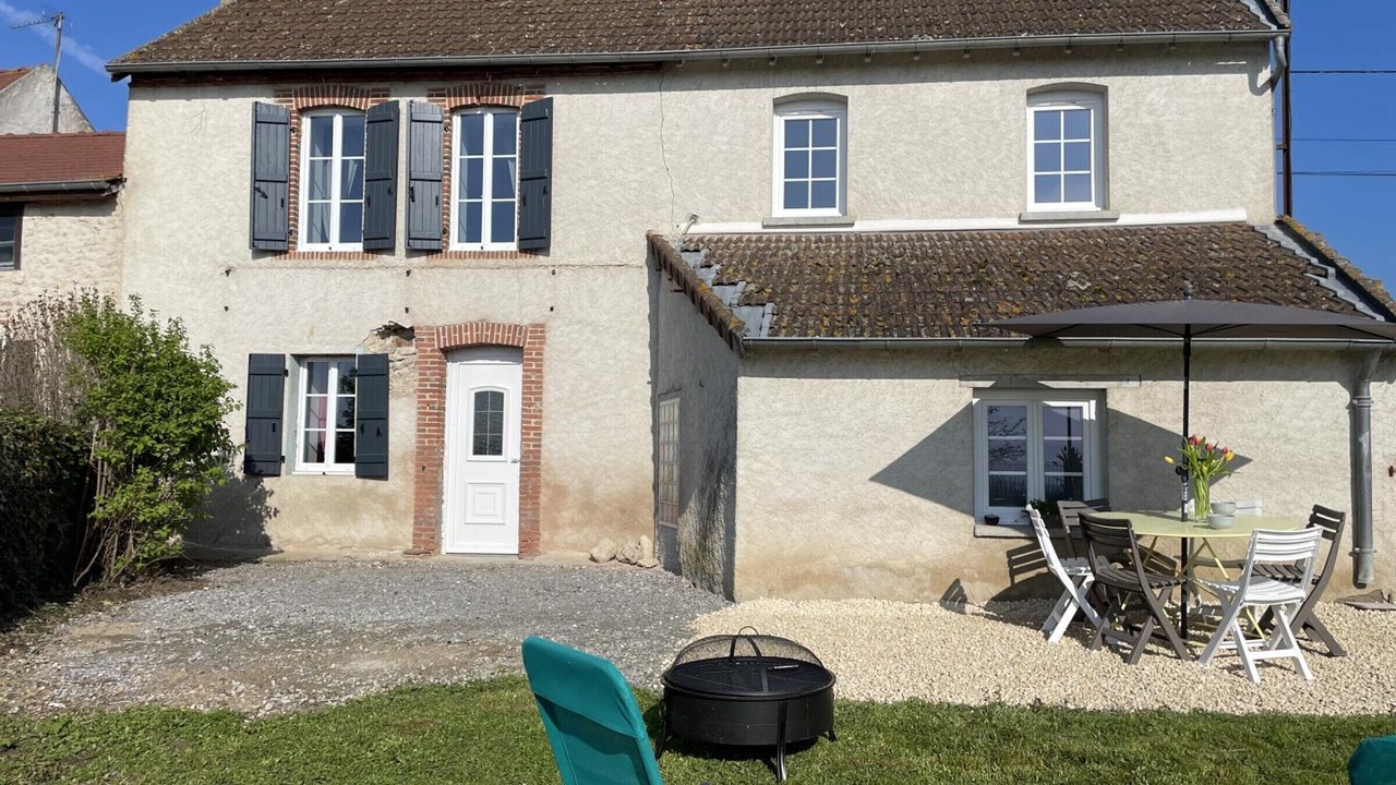 Photo of Outdoor in Louchy-Montfand