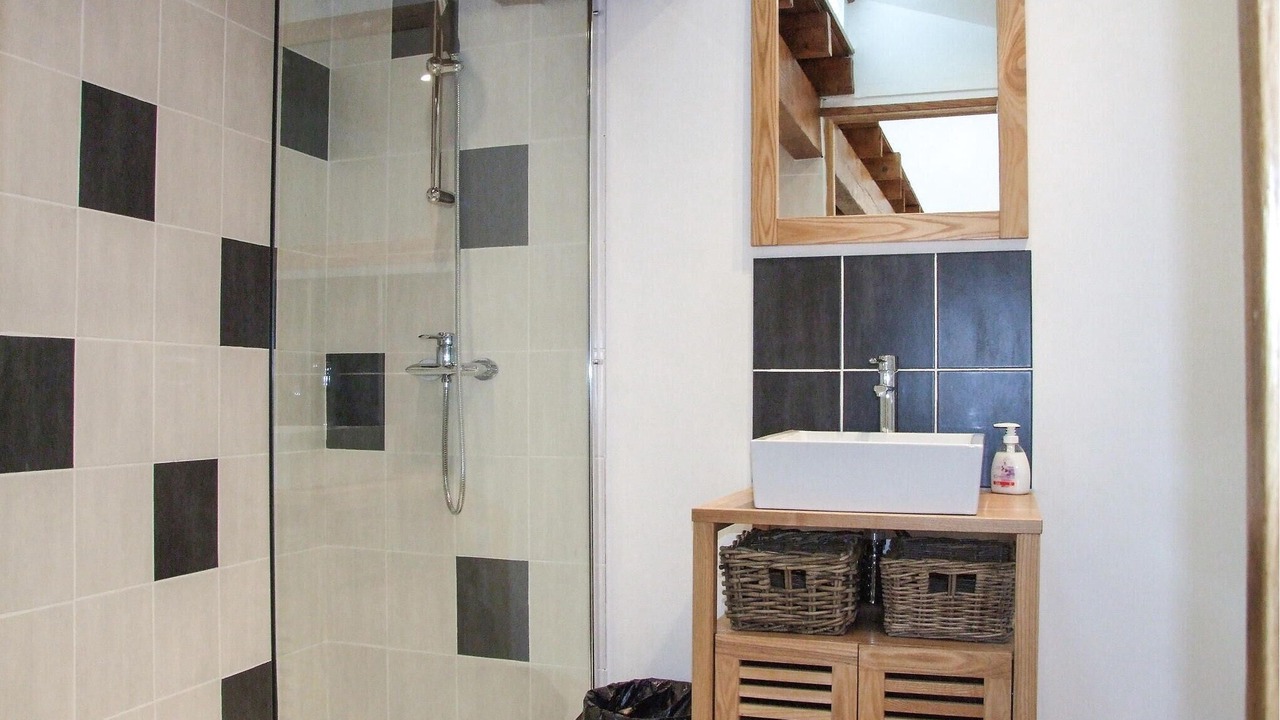 Photo of Bathroom in Saint-Etienne-de-Boulogne