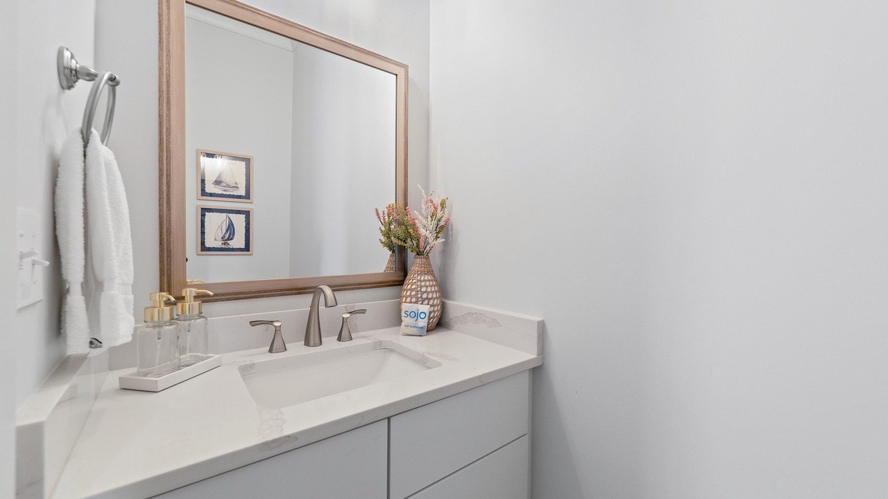 Photo of Bathroom in Orange Beach