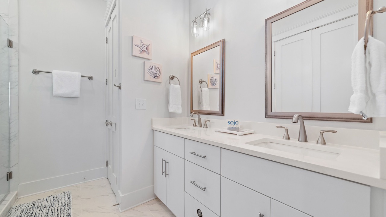 Photo of Bathroom in Orange Beach
