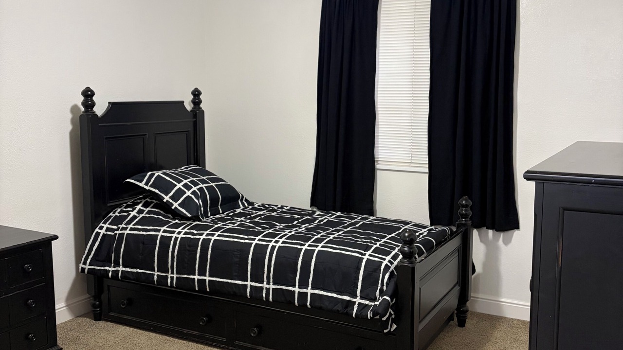 Photo of Bedroom in Lehi