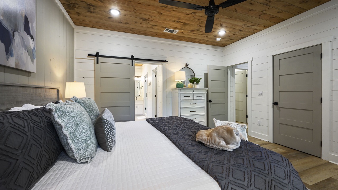 Photo of Bedroom in Broken Bow