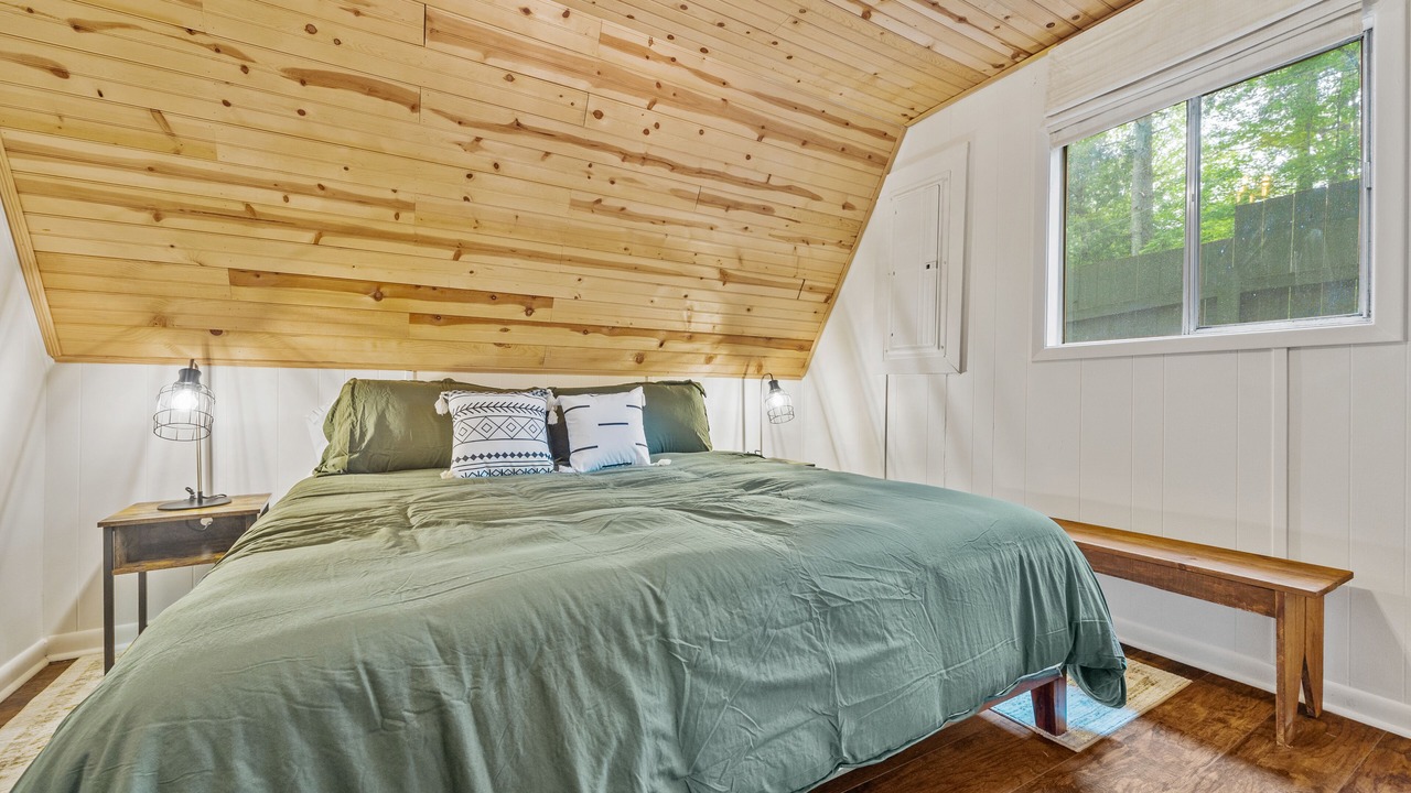 Photo of Bedroom in Cashes Valley
