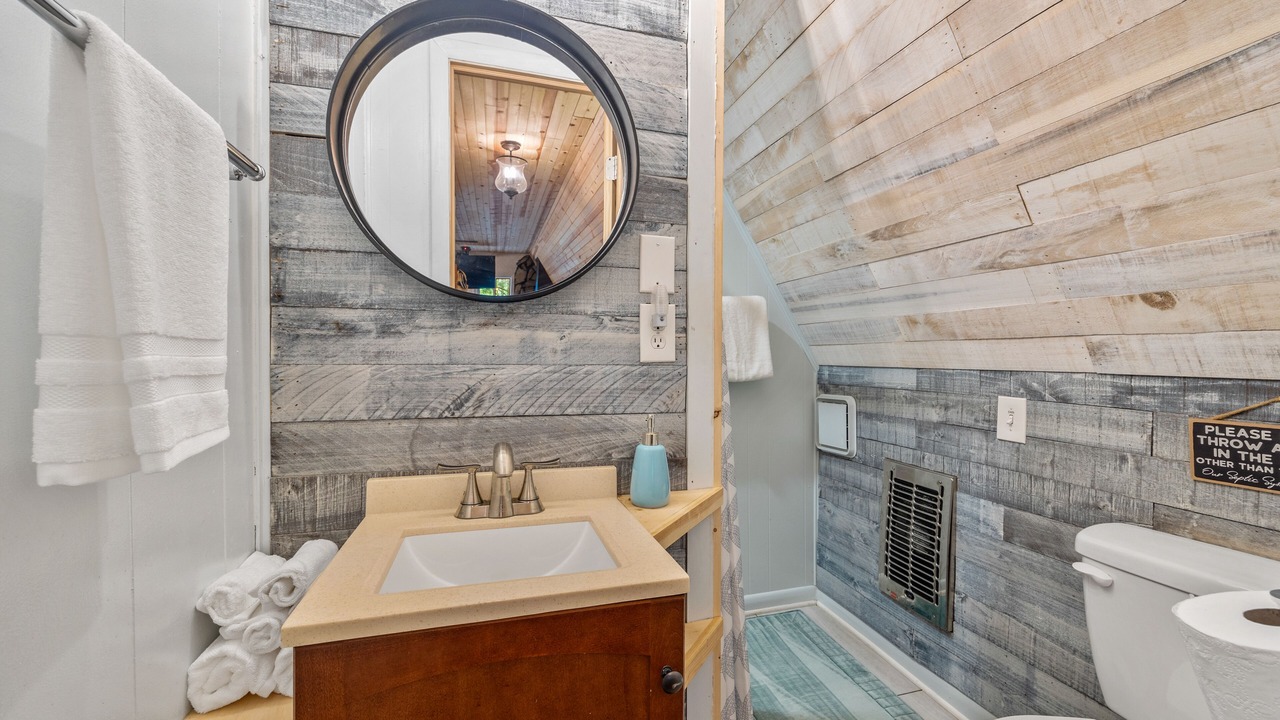 Photo of Bathroom in Cashes Valley