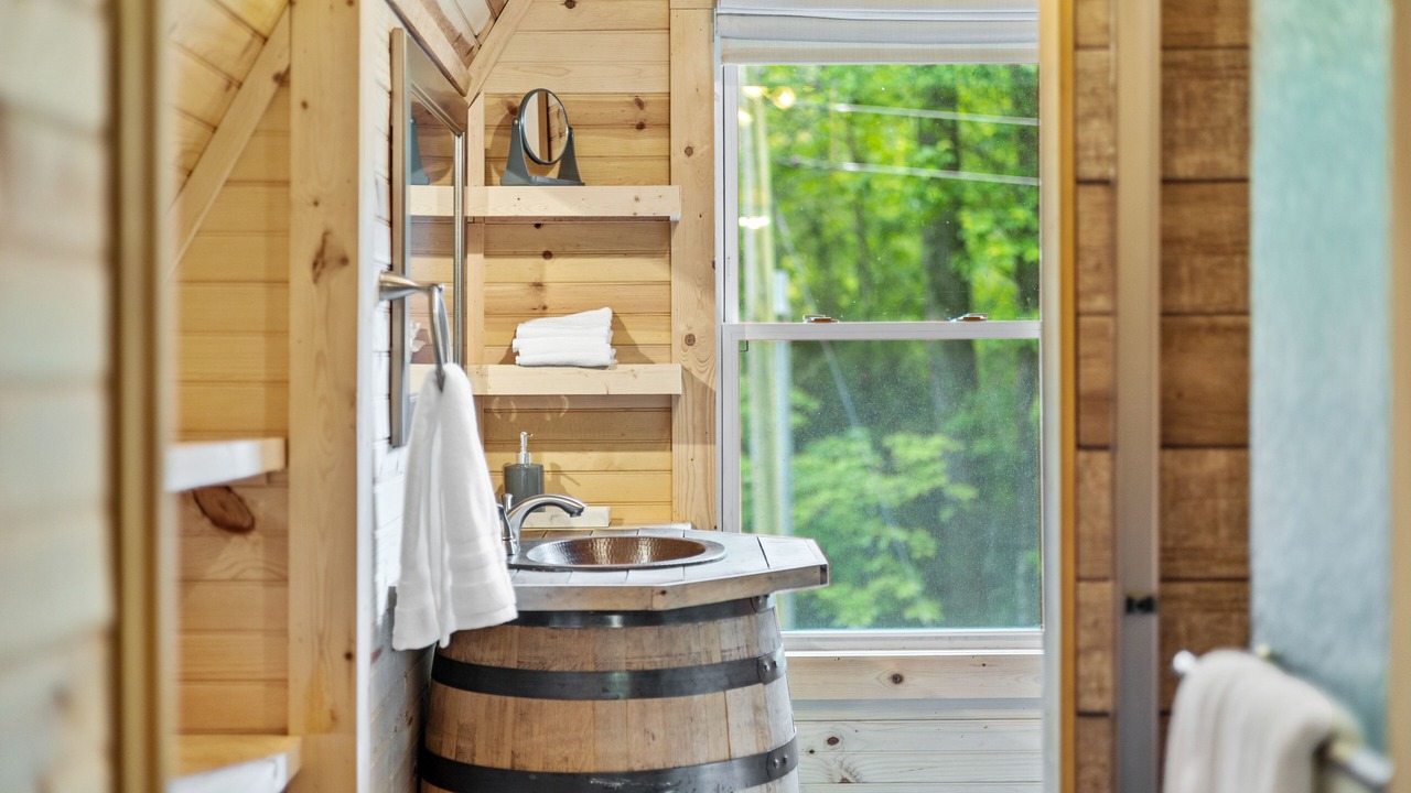 Photo of Bathroom in Cashes Valley