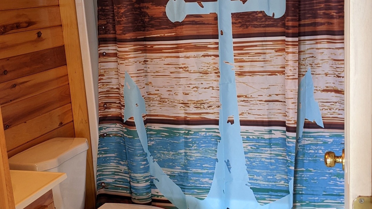 Photo of Bathroom in Darnley