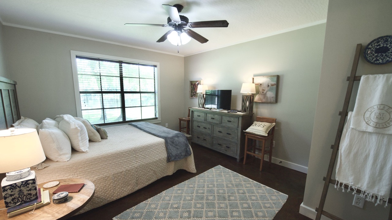 Photo of Bedroom in Laurel