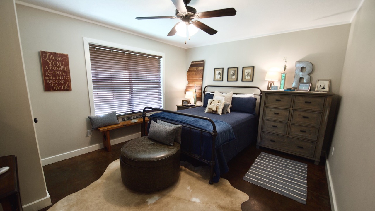 Photo of Bedroom in Laurel