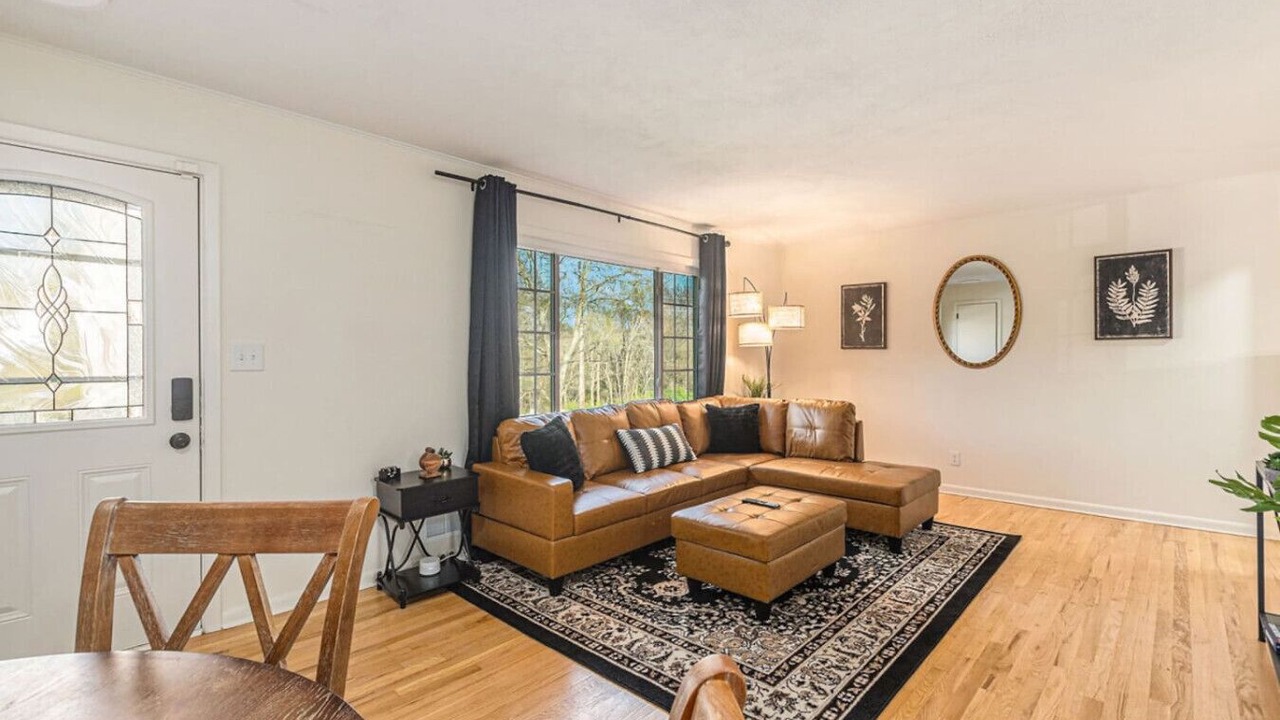 Photo of Livingroom in South Kansas City