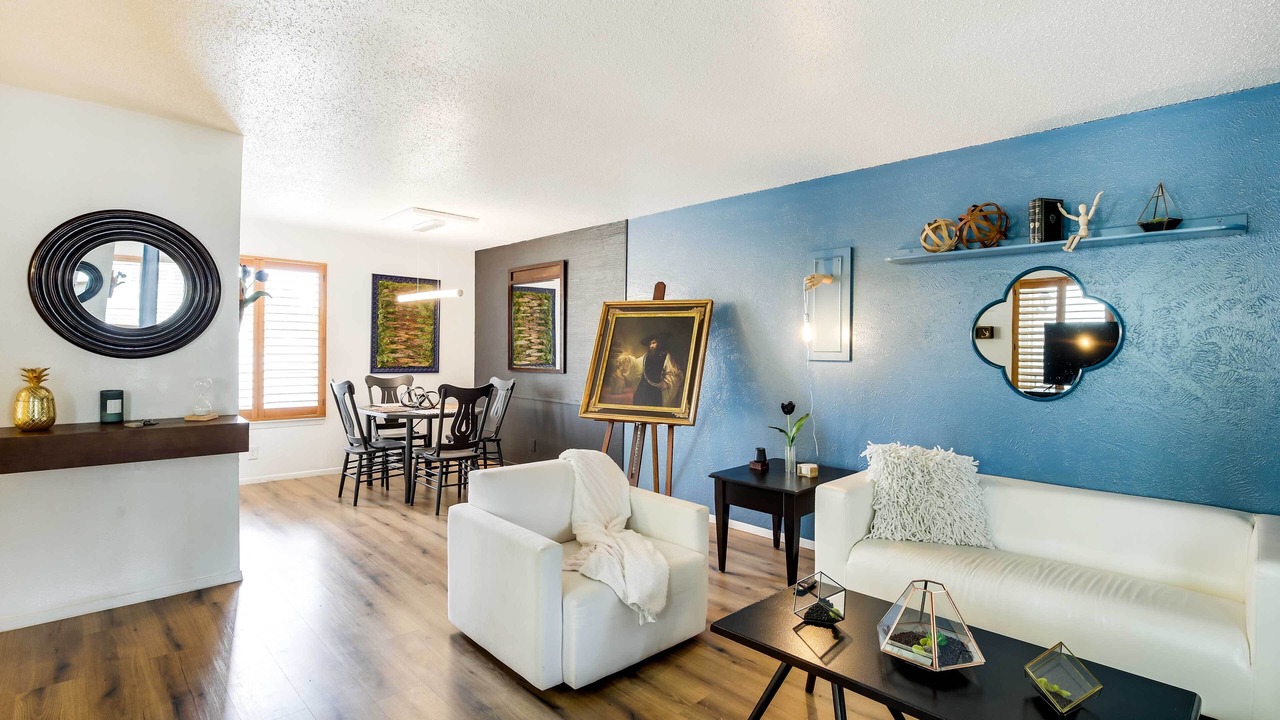 Photo of Livingroom in Knox - Henderson