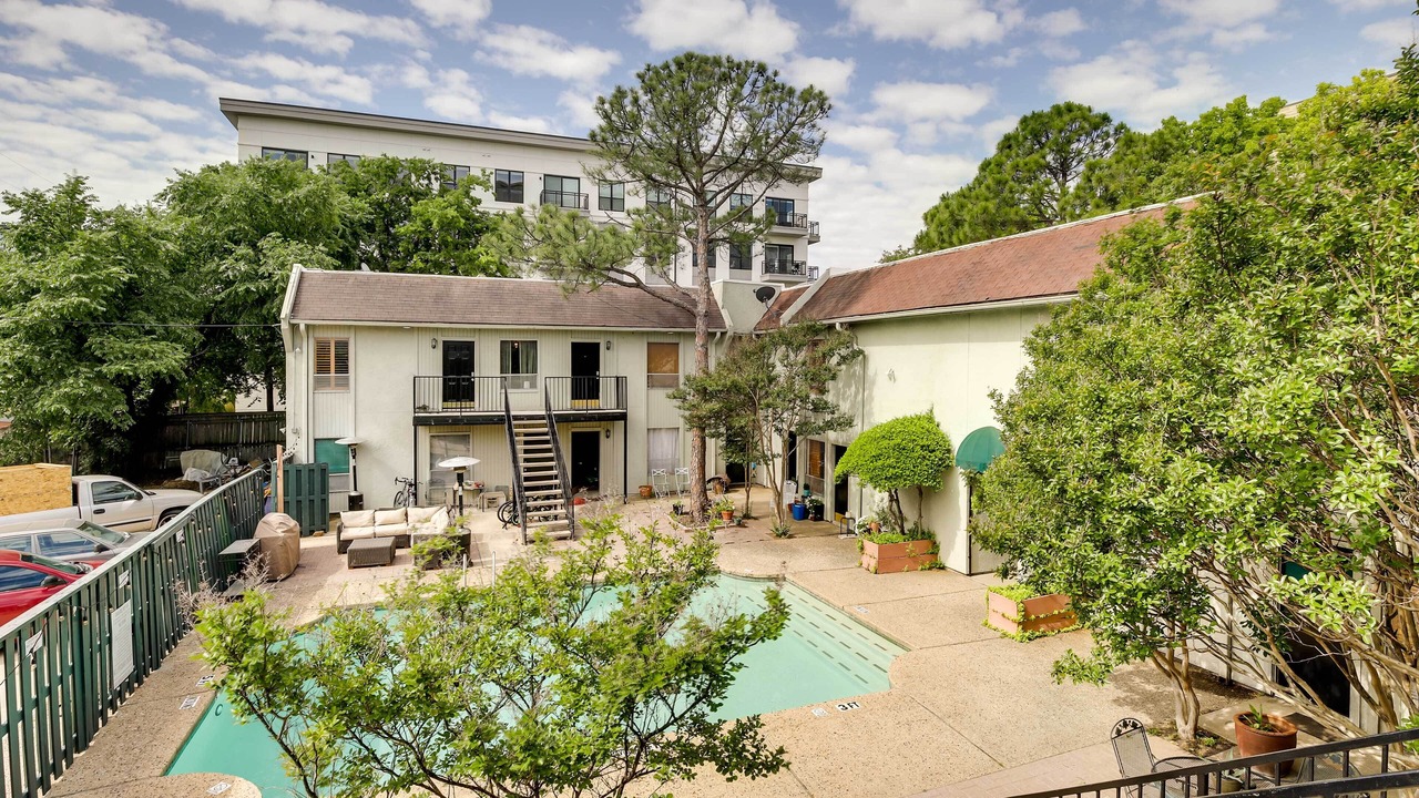 Photo of Outdoor in Knox - Henderson