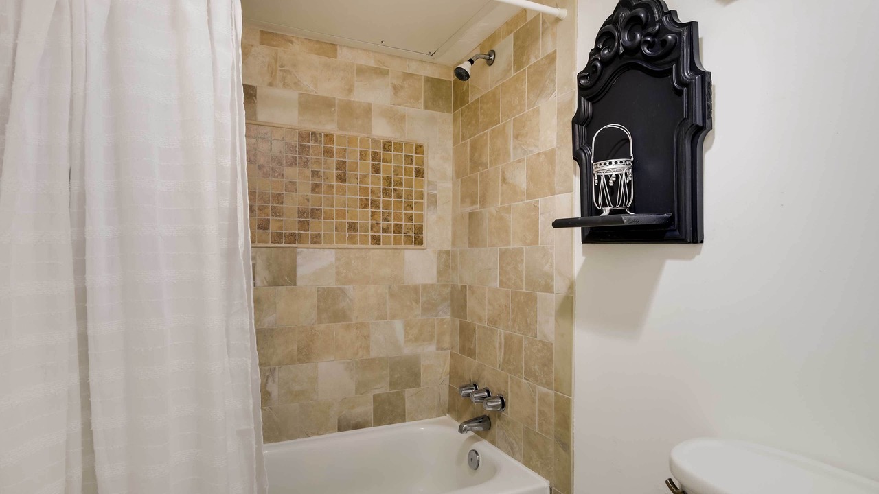 Photo of Bathroom in Knox - Henderson