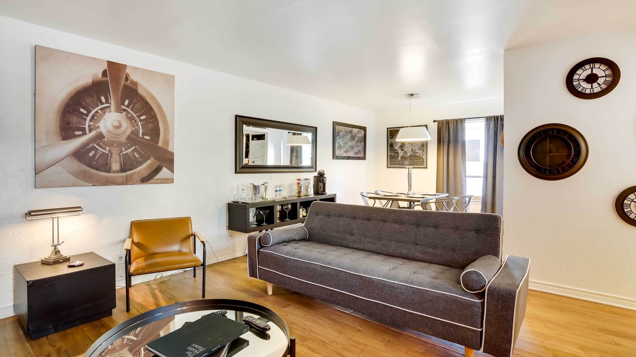 Photo of Livingroom in Knox - Henderson