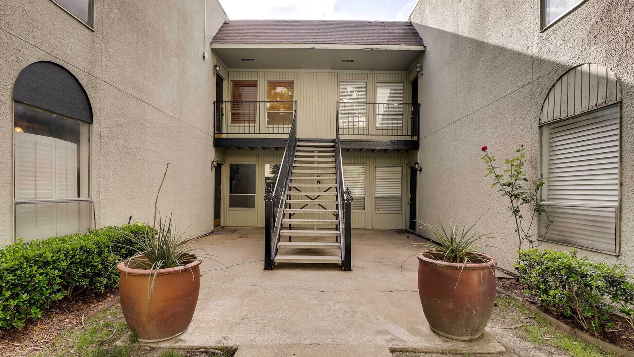 Photo of Outdoor in Knox - Henderson