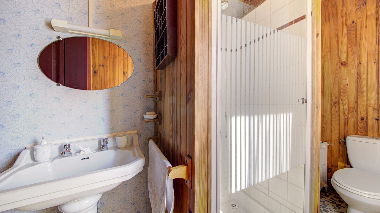 Photo of Bathroom in Murs-Erigne