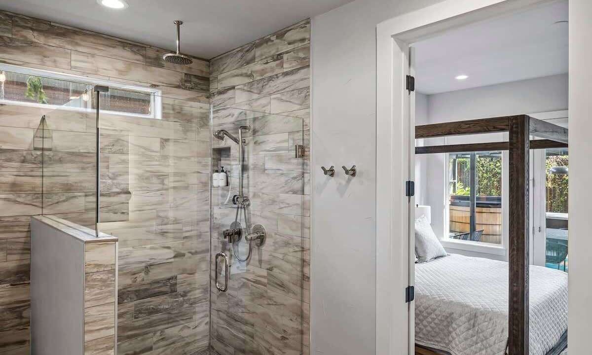 Photo of Bathroom in South Lamar
