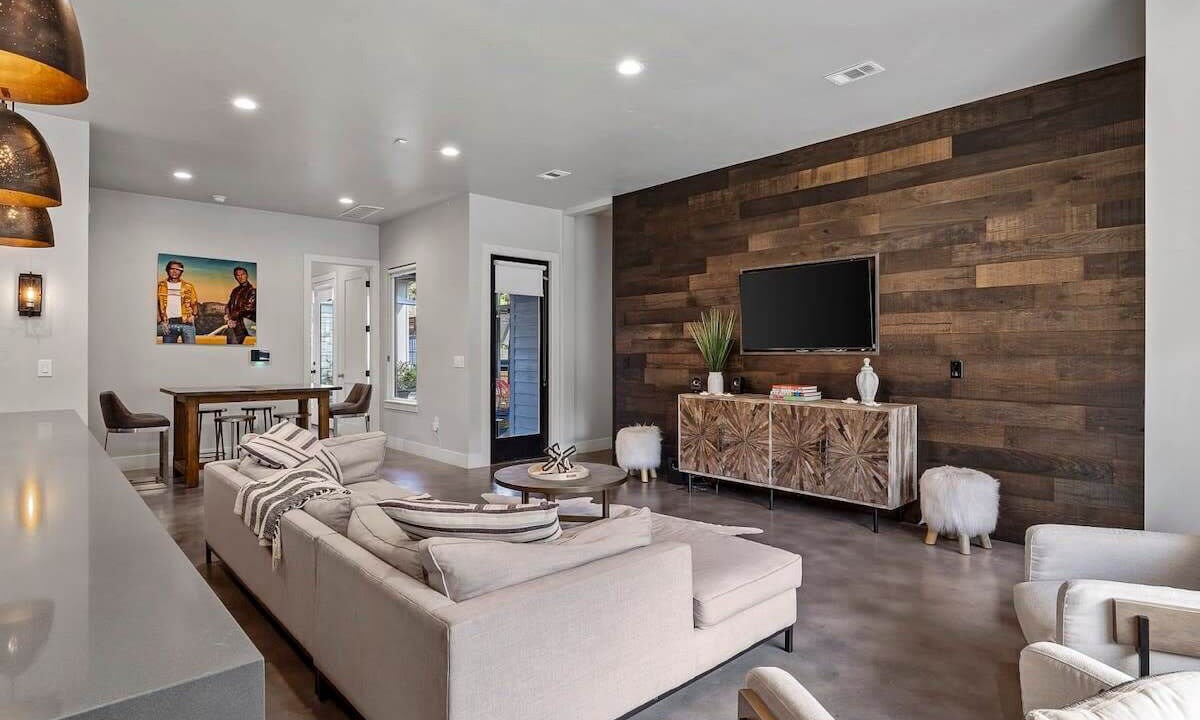Photo of Bedroom in South Lamar